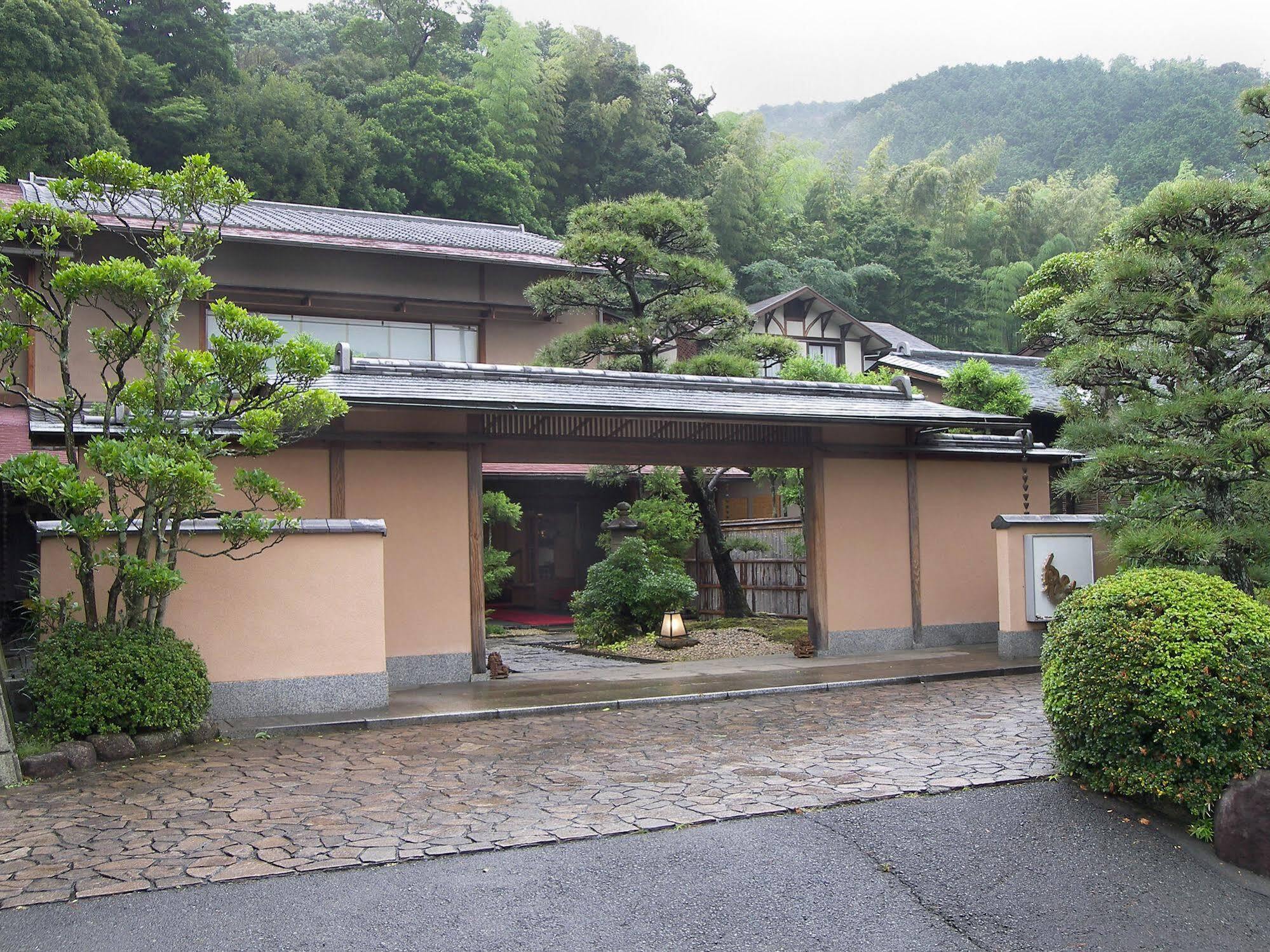 Oni No Sumika Hotel Ukuszu Kültér fotó
